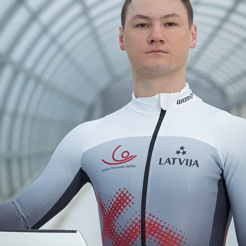 Krists Netlaus receives the “Rising Star in Sport” award