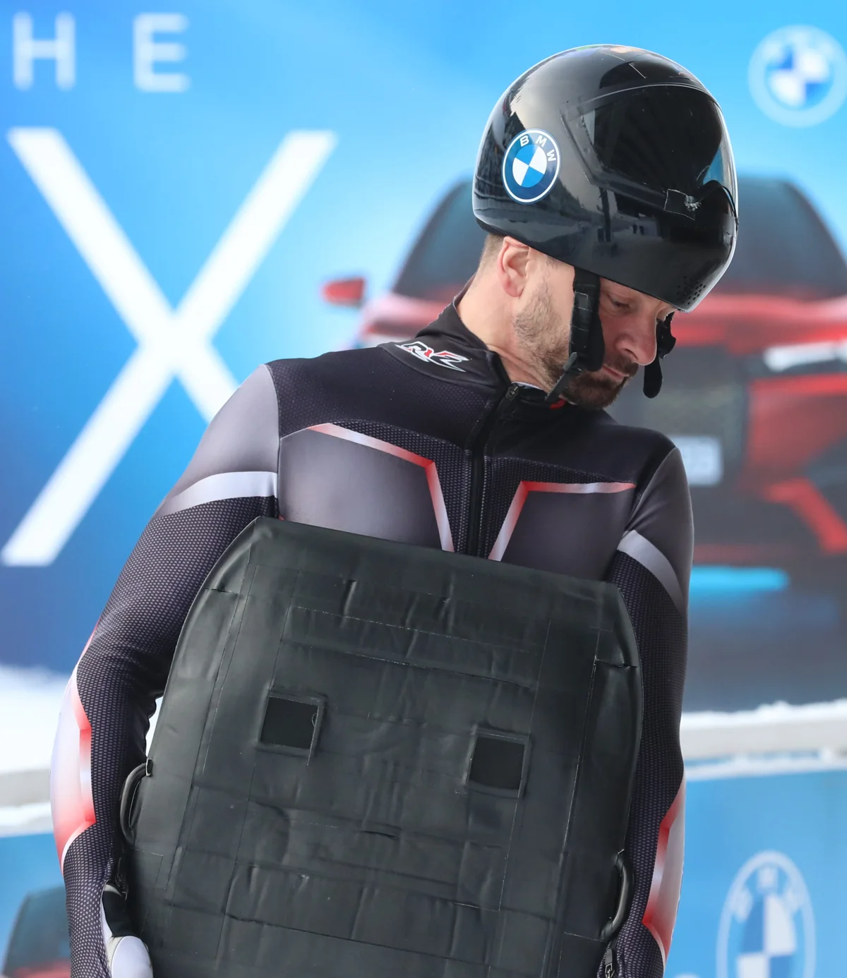 Skeleton racers Dukurs receive new Audi A3 Limousine cars